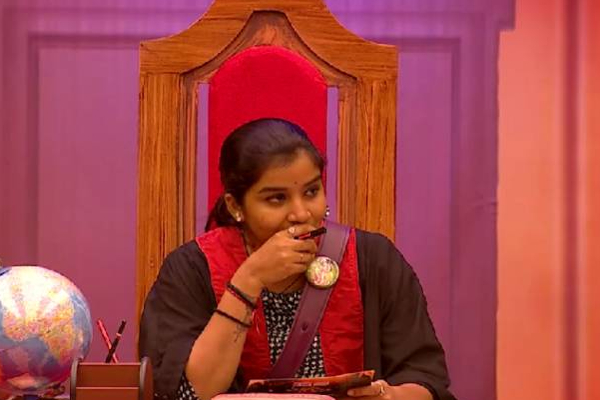 பிக்பாஸ் நீதிமன்றத்தில் இருந்து இலங்கை பெண் ஜனனியை வெளியேற சொன்ன தனலட்சுமி! | Dhanalakshmi Asked Janany Leave Bigg Boss Court