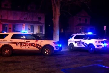 இரவு விருந்து நிகழ்ச்சியில் திடீர் துப்பாக்கிச்சூடு! 4 பேர் பரிதாபமாக பலி