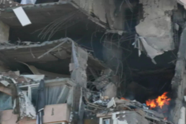 ரஷியாவின்  தாக்குதலால் சின்னாபின்னமாகும் உக்ரைன்;  இன்று மீண்டும் பேச்சுவார்த்தை;  பெரும் எதிர்பார்ப்பில் உலக நாடுகள் | Russia Ukraine Talks Resume Today