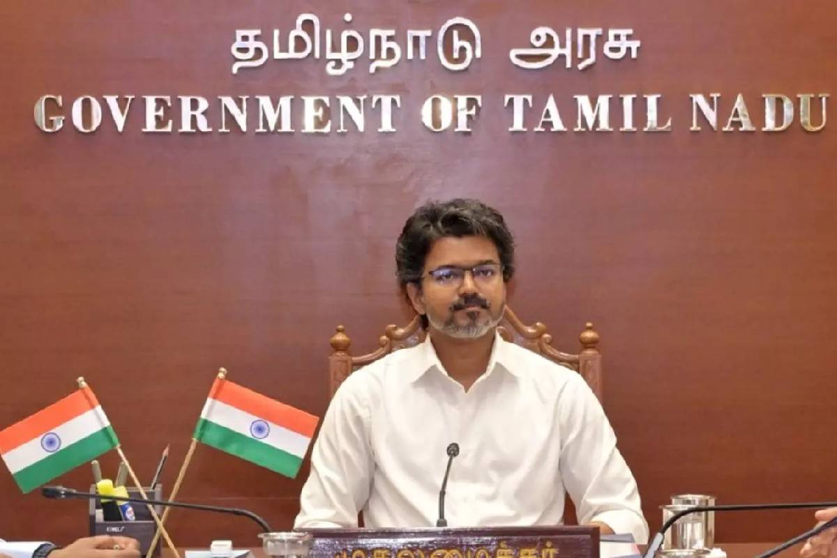 பாகிஸ்தானிலிருந்து முதல்வர் விஜய் போல் AI வீடியோ உருவாக்கி மோசடி - காவல்துறை எச்சரிக்கை | Police Warns Cm Vijay Deepfake Video From Pakistan பாகிஸ்தானிலிருந்து முதல்வர் விஜய் போல் AI வீடியோ உருவாக்கி மோசடி - காவல்துறை எச்சரிக்கை | Police Warns Cm Vijay Deepfake Video From Pakistan