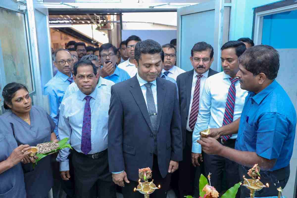 யாழ்.போதனா மற்றும் தெல்லிப்பளை வைத்தியசாலைகளுக்கு அமைச்சர் நலிந்த விஜயம் | Minister Nalinda Visits Jaffna Hospitals