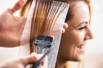 Hair Colouring කරන්න කලින් ඔබ දැනගෙන සිටිය යුතුම දේවල්.