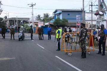 திருகோணமலையில் திடீரென முடக்கப்பட்ட இரண்டு பகுதிகள் - மக்கள் பெரும் சிரமம்