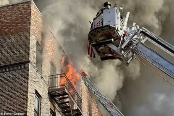 நாங்கள் எல்லாவற்றையும் இழந்துவிட்டோம்! நியூயார்க்கில் கட்டிடம் ஒன்றில் பாரிய தீ விபத்து