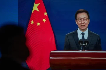 மன்னர் சார்லசுடைய முடிசூட்டுவிழாவிற்கு வருகை தரும் சீன துணை ஜனாதிபதி: பிரித்தானியாவில் எதிர்ப்பு