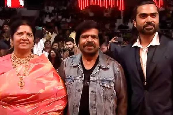 பிரிந்து சென்ற காதல் மனைவி!! ஃபீல் பண்ணி டி ராஜேந்தர் செய்த சம்பவம்.. | Uyirullavarai Usha Movie For His Wife T Rajendar