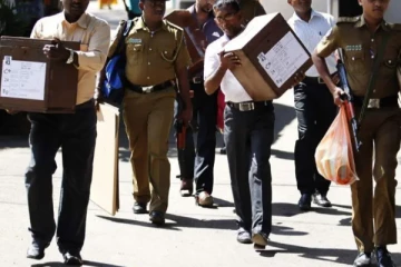 வாக்குப்பதிவு நிறைவு; சற்றுநேரத்தில் வாக்கு எண்ணும் பணிகள் ஆரம்பம்