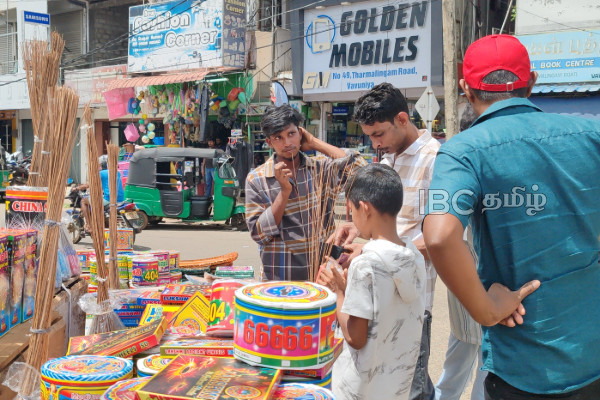 நாடளாவிய ரீதியில் களை கட்டிய தீபாவளி வியாபாரம் | Diwali Sales Boom Islandwide