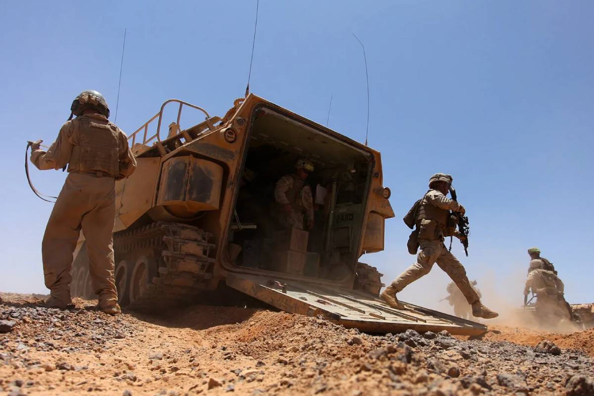 முடிவுக்கு வரும் ஈரான் போர் நிறுத்தம்... மத்திய கிழக்கில் படைகளைக் குவிக்கும் அமெரிக்கா | More Troops To Middle East முடிவுக்கு வரும் ஈரான் போர் நிறுத்தம்... மத்திய கிழக்கில் படைகளைக் குவிக்கும் அமெரிக்கா | More Troops To Middle East