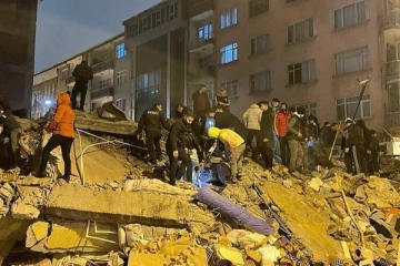 භූ කම්පනයෙන් මියගිය සංඛ්‍යාව අධික ලෙස ඉහලට - (VIDEO)