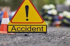 யானையுடன் மோதிய மோட்டார் சைக்கிள்! கணவனும் மனைவியும் படுகாயம்