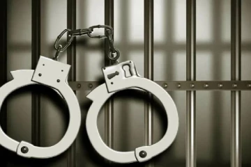 குடும்ப தகராறு.., சந்தையில் வைத்து மனைவியை சுட்டுக் கொன்ற கணவன்