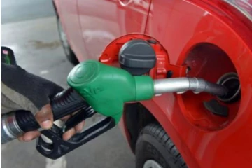 තෙල් මිල සම්බන්ධයෙන් සතුටුදායක ආරංචියක්.. ලඟදීම වෙනදේ මෙන්න.