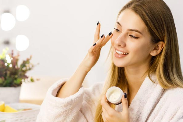 முகப்பூச்சுக்கள் தொடர்பில் விடுக்கப்பட்ட எச்சரிக்கை | A Warning About Face Creams