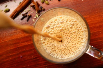 Masala tea: வீடே மணக்கும் மசாலா டீ.., இனி இப்படி போட்டு குடிங்க