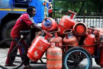 குறைந்தது சமையல் எரிவாயு சிலிண்டர் விலை - எவ்வளவு தெரியுமா?