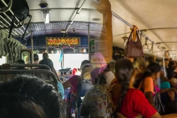 பேருந்துகளில் சிவில் உடை அணிந்து கடமையில் ஈடுபடும் பொலிஸார் : சிக்கிய கும்பல்