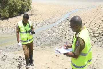 நுரைச்சோலையில் பரபரப்பு சம்பவம்: பெண்ணொருவர் சடலமாக மீட்பு!