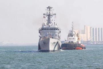 கொழும்பு துறைமுகத்தை வந்தடைந்த பாரிய கப்பல்! வெளியான காரணம்