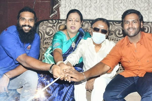 நிறைவேறாத விஜயகாந்தின் ஆசை.. மகனை இப்படி பார்க்க ஆசைப்பட்டாரா? | Vijayakanth Wanted To See Son In This Story