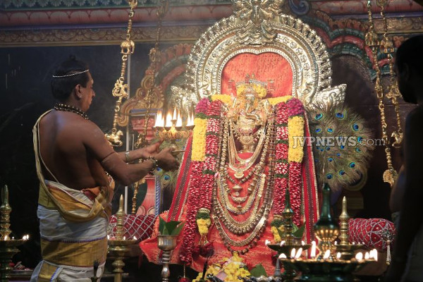கோவிலில் இருந்து கொண்டு வரும் இந்த பொருட்களை யாருக்குமே கொடுக்க கூடாதாம் | Temple Should Not Be Given To Anyone