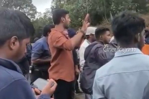 இயக்குனருடன் தகராறு.. படத்தை தானே இயக்க தொடங்கிய விஷால் | Vishal Starts Directing Magudam Ravi Arasu Exit