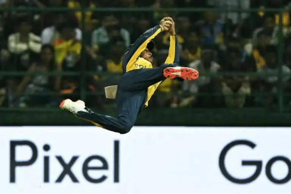 பெத்தும் நிஸ்ஸங்கவின் அதிரடியால் அவுஸ்திரேலியா அணியை பந்தாடி Super 8 சுற்றுக்கு தெரிவானது இலங்கை அணி | Sri Lanka Thrash Australia Enter Super 8