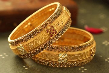 தொடர்ந்து 2 நாளாக சரிந்த தங்கம் விலை - இன்றைய நிலவரம்!