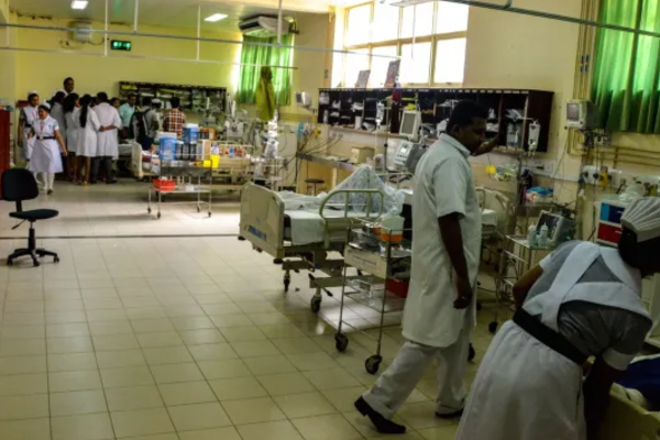 கோர விபத்தில் தந்தையும் மகனும் பலி; இலங்கையில் பறிபோகும் உயிர்கள் | Father And Son Killed In A Horrific Accident Galle