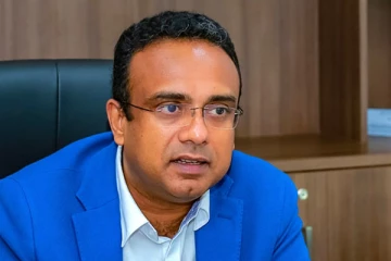 அமைச்சர் மனுஷ நாணயக்கார 500 மில்லியன் ரூபா நட்டஈடு கோரி கடிதம்