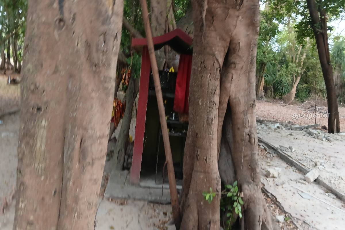 யாழ். நாச்சிமார் ஆலயத்திலிருந்து வெளியேறிய இராணுவம்..! | Army Left The Nachimar Temple