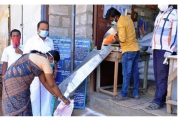 2-வது தவணை ரூ.2,000க்கான டோக்கன் ரேஷன் கடையில் இன்று முதல் வழங்கப்படும்!