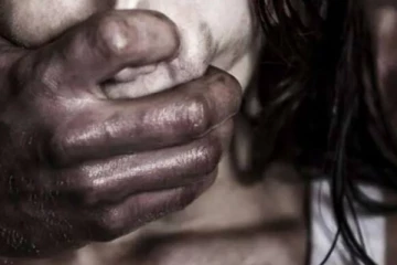 13வயது மகளை பாலியல் வன்கொடுமை செய்து கர்ப்பமாக்கிய கொடூர தந்தை!