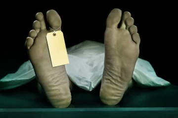 පැටවුන්ට කන්න දෙන්න මුදල් නැතිව දිවි නසාගත් පියෙක් ගැන හදවත් කම්පා කරවන ඛේදනීය කතාවක් ලංකාවෙන් ! ගෙදර බඩු විකුණලත් කෑම අරන් ඇවිත් !