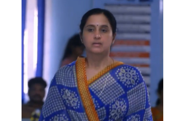 அதிரடியாக வீட்டை விட்டு  வெளியேறிய  நடிகை தேவயானி... மகன் கண்ணில் சிக்குவாரா! தீயாய் பரவும் புகைப்படங்கள் | Pudhu Pudhu Arthangal