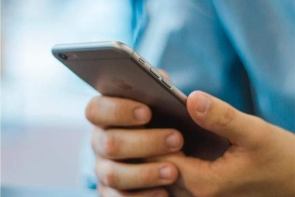 இன்ஸ்டாவில் நீச்சல் உடையில் வலம் வந்த பேராசிரியை - பெற்றோர் எடுத்த அதிரடி முடிவு! | Result Of Professor Appeared In A Bikini On Insta