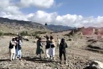 විශාල භූමිකම්පාවක්...පුද්ගලයින් 250ක් මියයයි..(PHOTO)