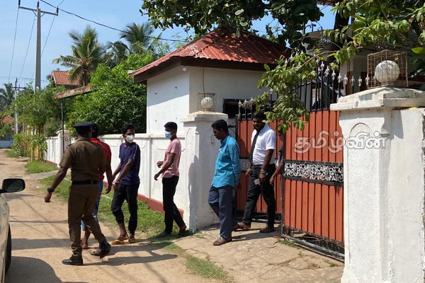 சட்ட விரோதமாக இந்தியா செல்ல முயன்ற 5 பேர் கைது (Photo) | Illegal Boarts To India Refugies
