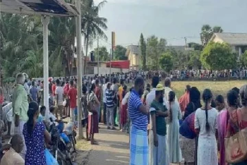 யாழில் எரிபொருள் அட்டையை பெற காத்திருந்தவருக்கு ஏற்பட்ட சோகம்