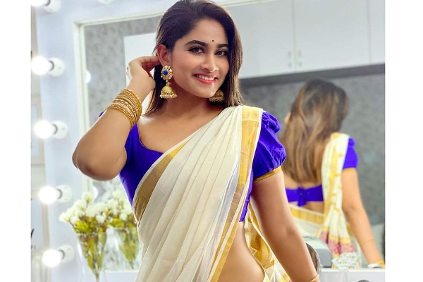 தகுதியே இல்லாமல் வாய்ப்பில்லாமல் விரட்டப்பட்ட நடிகை.. இந்த பிக்பாஸ் நடிகையுமா.. | Actresses Who Were Left Out As Not Having Heroine