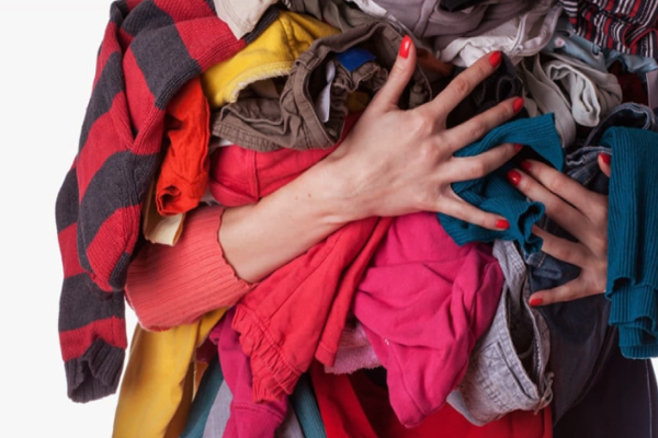 வீட்டில் நிறைய பழைய துணிகள் இருக்கா? இந்த பிரச்சனைகள் வரும் | Have A Lot Of Old Clothes At Home Negative Energy வீட்டில் நிறைய பழைய துணிகள் இருக்கா? இந்த பிரச்சனைகள் வரும் | Have A Lot Of Old Clothes At Home Negative Energy