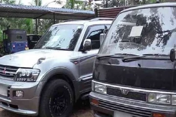 நாட்டிற்கு சட்டவிரோதமாக கொண்டுவரப்பட்ட இரண்டு சொகுசு வாகனங்கள் பறிமுதல்