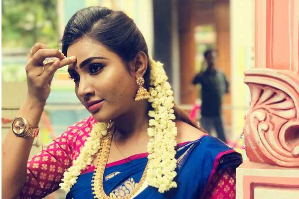 பிக்பாஸில் அதிரடி Entry கொடுத்த வைல்டு கார்ட் போட்டியாளர்! யார் இந்த நடிகை தெரியுமா? | Biggboss 6 Tamil Myna Nandhini Secret Entry