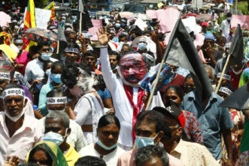 සජිත් ප්‍රධානත්වයෙන් උණුසුම් වූ ඇඹිලිපිටිය..(PHOTOS)