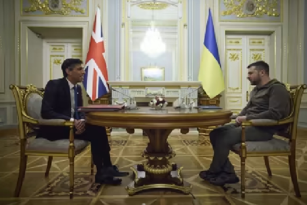 ரிஷி சுனக் உக்ரைனுக்கு திடீர் பயணம் | Uk Pm Sunak Makes Surprise Trip To Kyiv