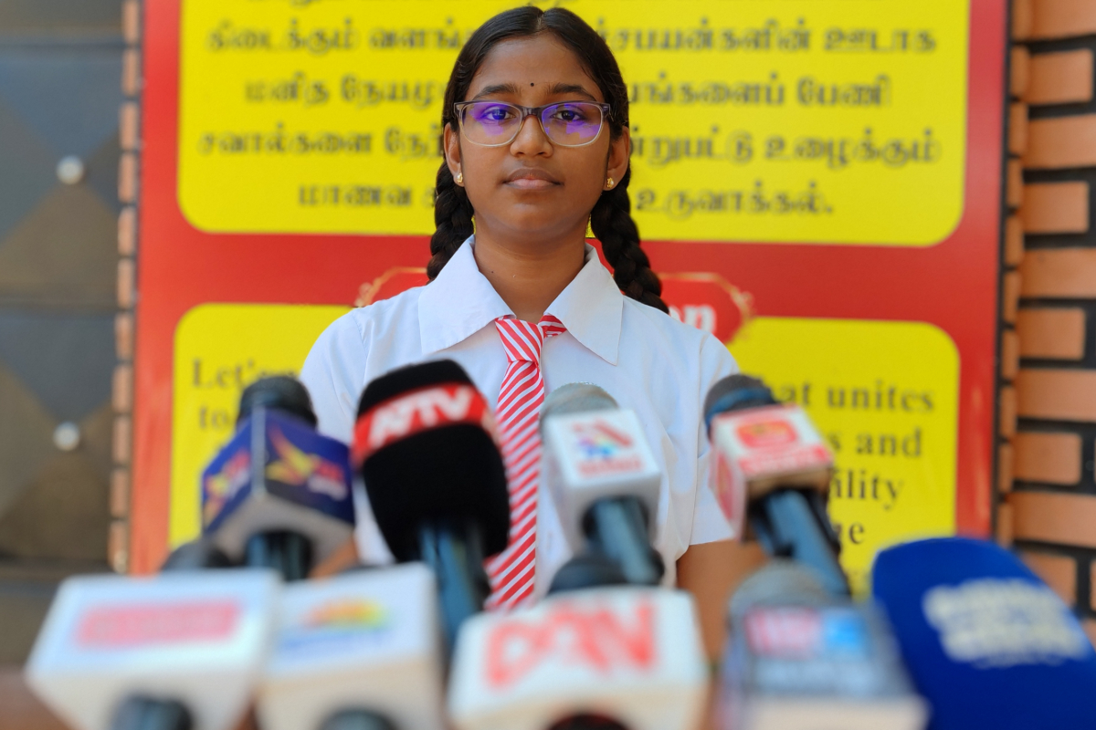 கணிதப் பிரிவில் வவுனியாவில் முதலிடம் பெற்ற மாணவி நதீரா! | Student Who Secured First Place In Mathes Vavuniya