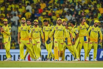 தொடர் தோல்வியில் தடுமாறும் CSK - பிளே-ஆஃப் செல்ல எத்தனை வெற்றி தேவை?