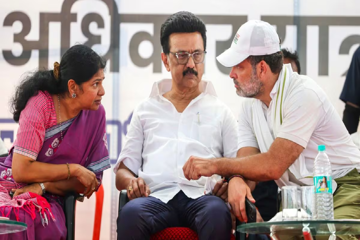 தி.மு.க. கூட்டணியில் இருந்து வெளியேறியது காங்கிரஸ்; தவெகவுடன் கைகோர்ப்பு ; ஆட்சி அமைக்கும் விஜய்! | Congress Exits Alliance Dmk Strongly Condemns
