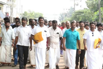 நாடளாவிய ரீதியில் உள்ளூராட்சி மன்ற தேர்தலுக்கான வேட்புமனு தாக்கல் (photos)