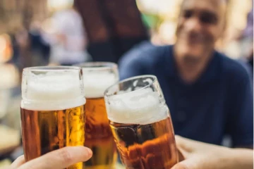 ஆண்களே ஜாக்கிரதை! கோடைக்காலங்களில் குளிர்ச்சியான பீர் குடித்தால் என்ன நடக்கும்?